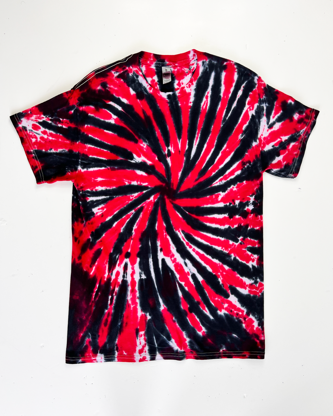 Red & Black Tie-Dye T-Shirt - Medium