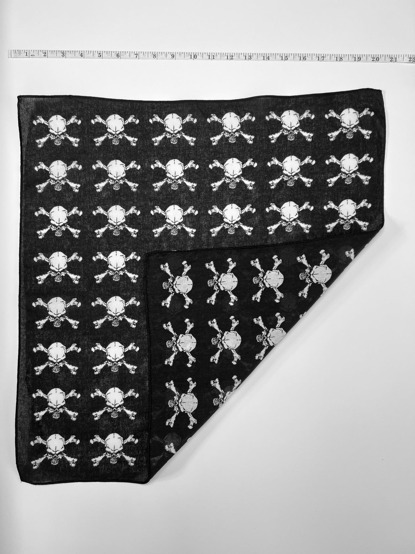 Skull & Crossbones Bandana
