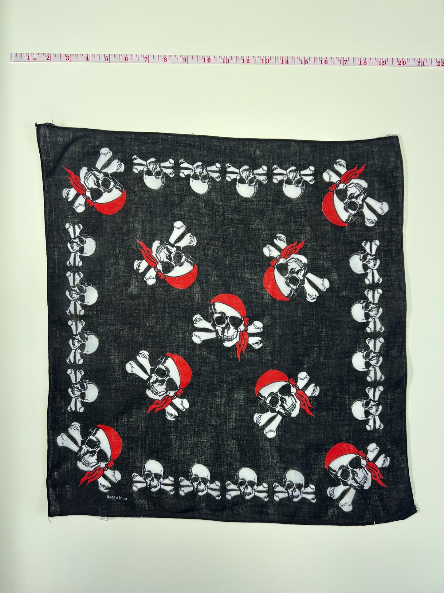 Skull & Crossbones Pirate Bandana