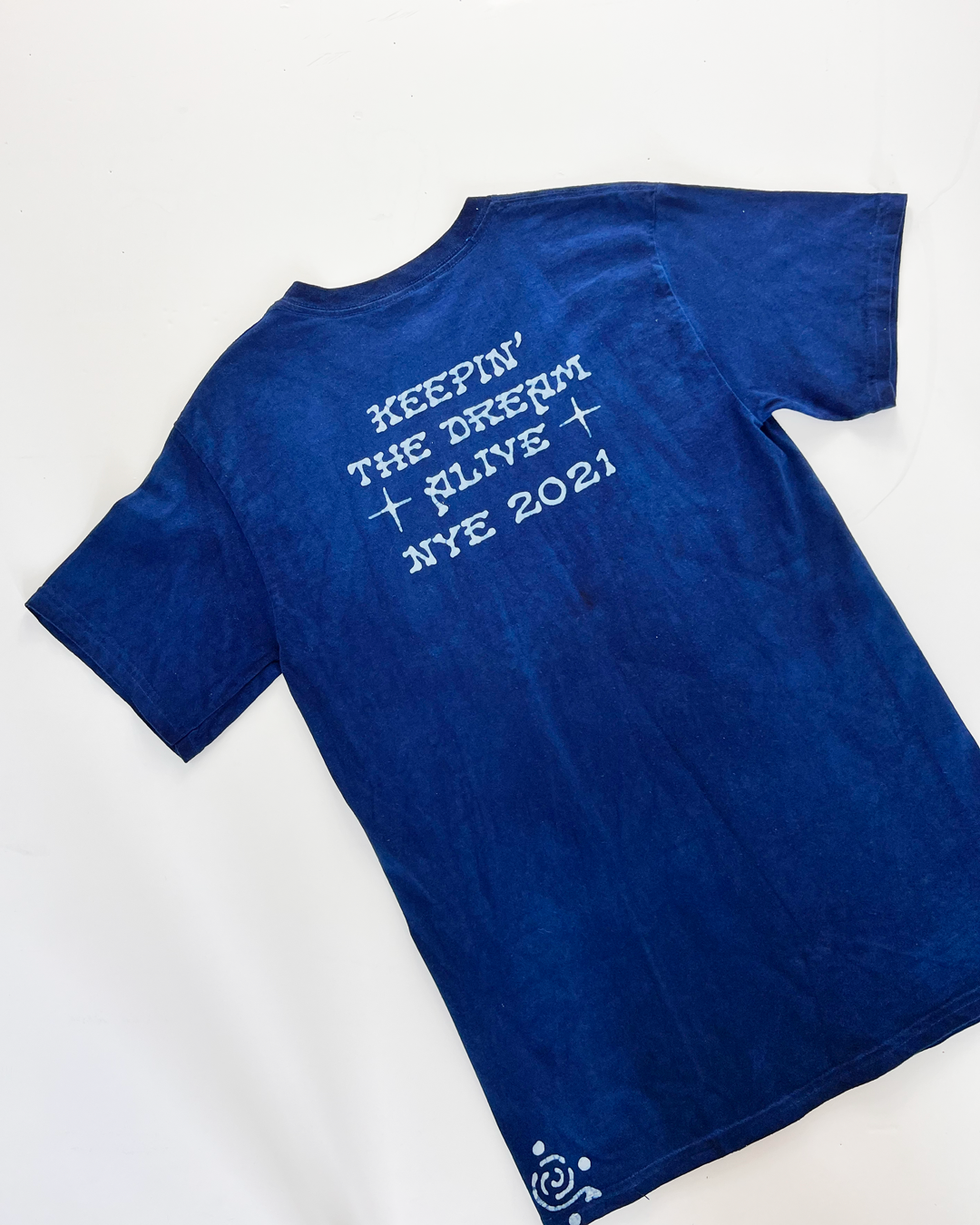 Blue Ombre Hand Of Fatima Graphic T-Shirt - Small