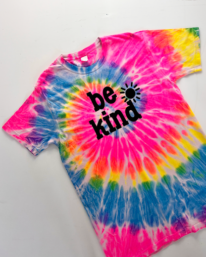 Be Kind Slogan Neon Tie-Dye T-Shirt - Medium